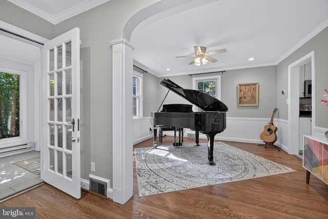 212 NORMANDY DR, Silver Spring, MD 20901
