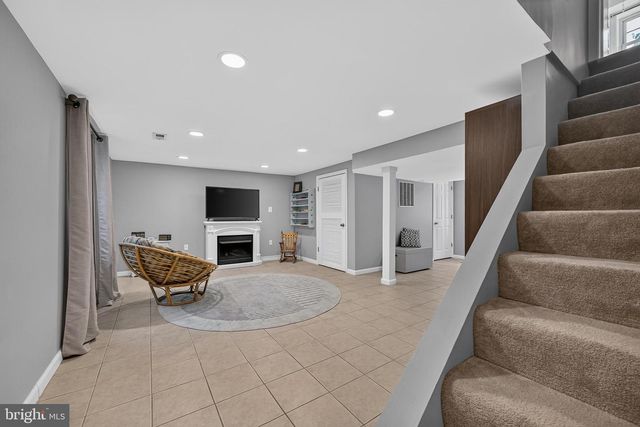 212 NORMANDY DR, Silver Spring, MD 20901