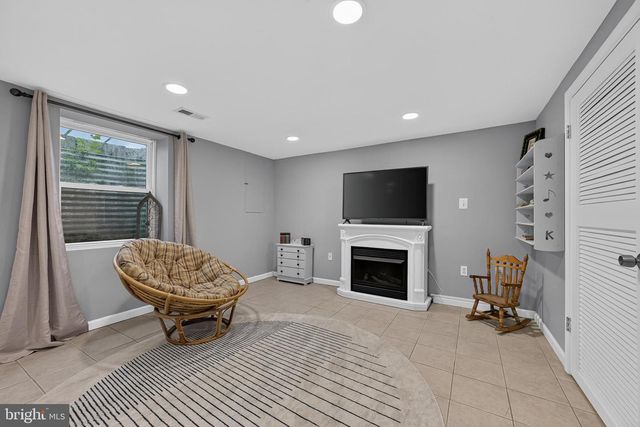 212 NORMANDY DR, Silver Spring, MD 20901