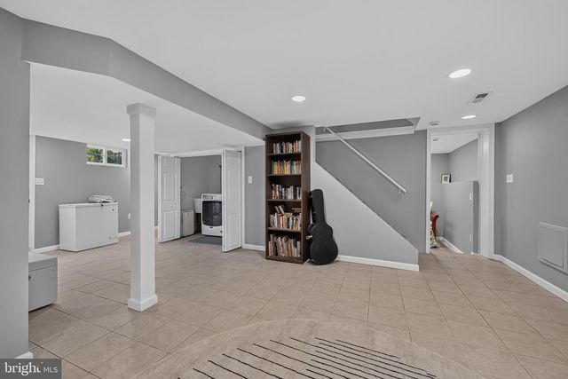 212 NORMANDY DR, Silver Spring, MD 20901