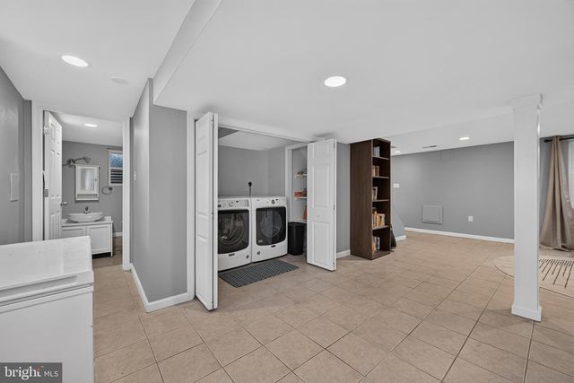 212 NORMANDY DR, Silver Spring, MD 20901