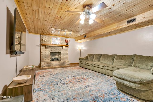 321 Winding Road, Bristol, TN 37620