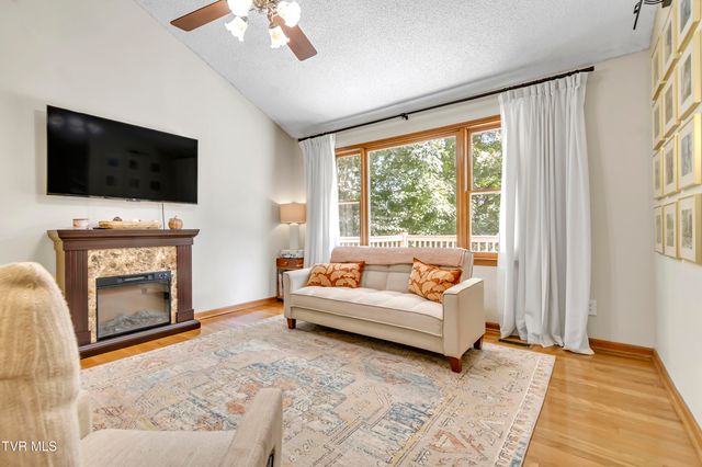 321 Winding Road, Bristol, TN 37620