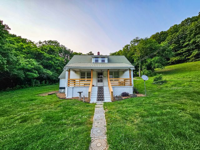 1105 Normandy Rd, Normandy, TN 37360