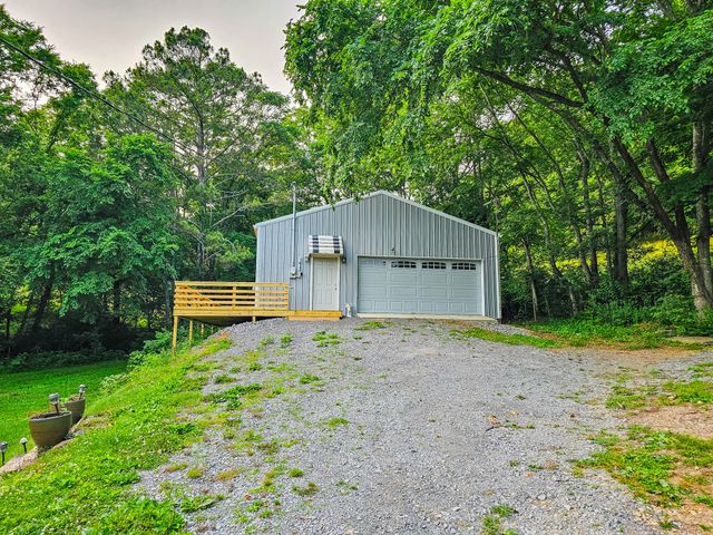 1105 Normandy Rd, Normandy, TN 37360