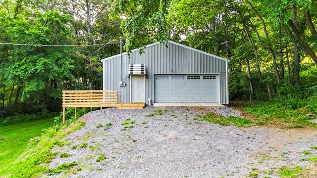 1105 Normandy Rd, Normandy, TN 37360