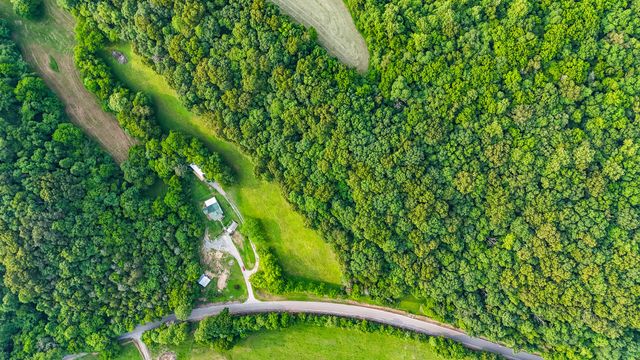 1105 Normandy Rd, Normandy, TN 37360