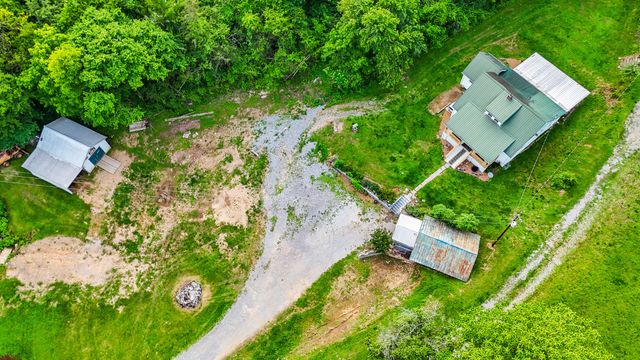 1105 Normandy Rd, Normandy, TN 37360