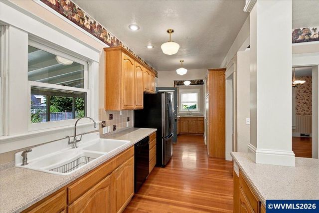 821 6th Av SW, Albany, OR 97321