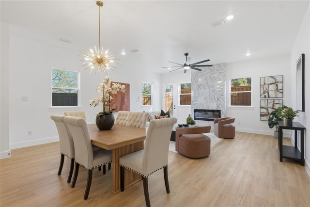 1402 Hutchins Avenue, Dallas, TX 75203