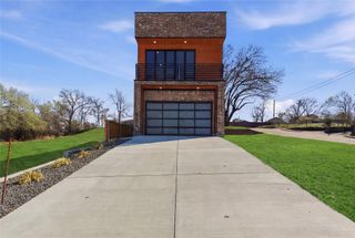 1402 Hutchins Avenue, Dallas, TX 75203