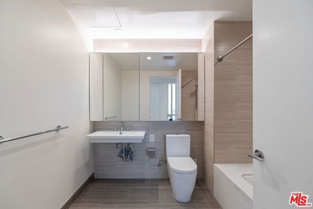 877 Francisco Street 4202, Los Angeles, CA 90017
