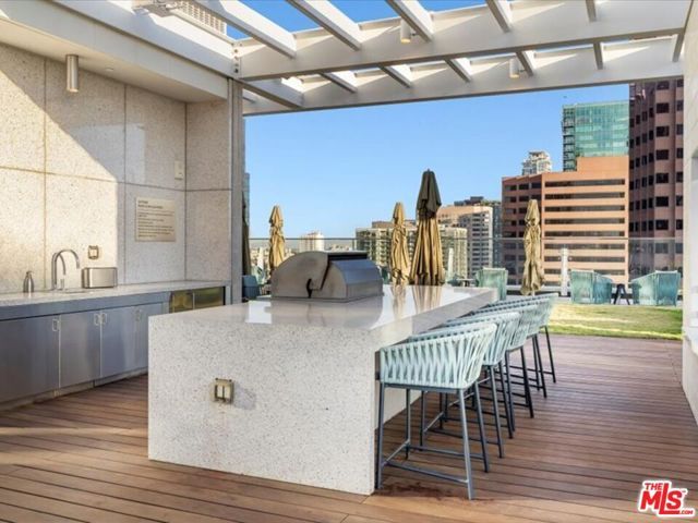 877 Francisco Street 4202, Los Angeles, CA 90017