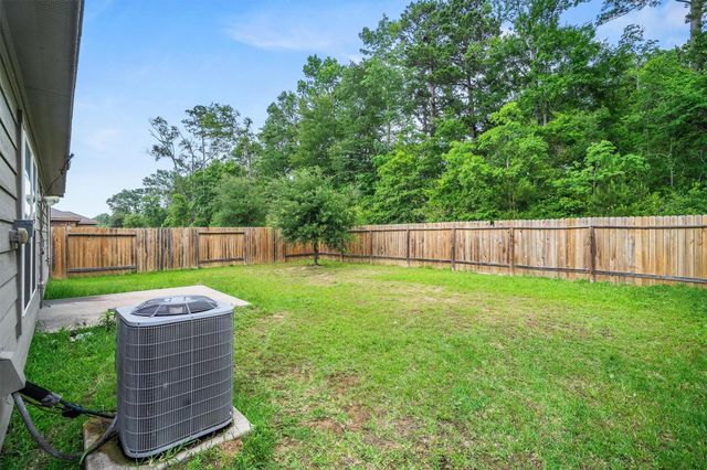 10619 Lost Maples Drive, Cleveland, TX 77328