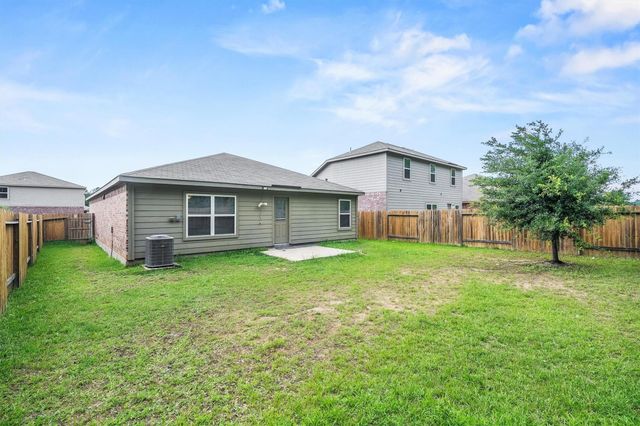 10619 Lost Maples Drive, Cleveland, TX 77328