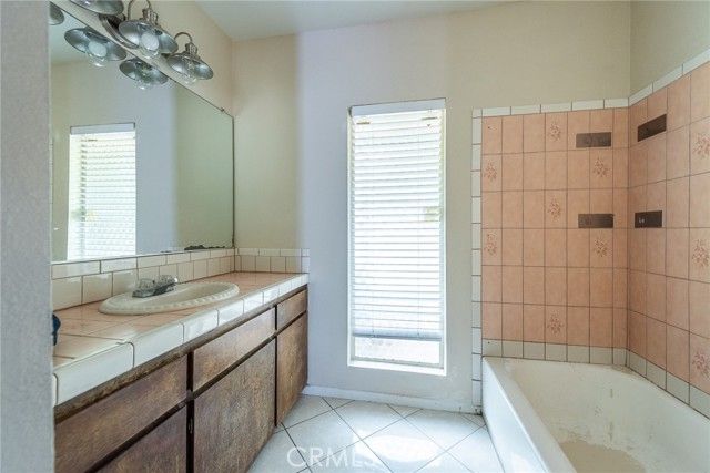 1425 39th, San Bernardino, CA 92404