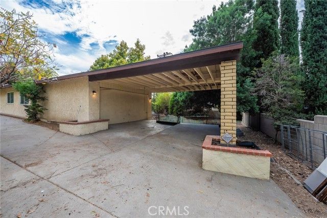 1425 39th, San Bernardino, CA 92404