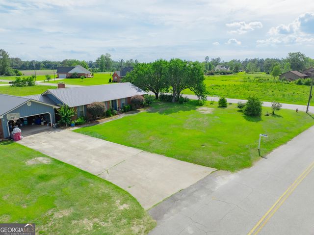 182 Myra Street, Alma, GA 31510