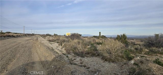 24300 Fort Tejon Road, Llano, CA 93544