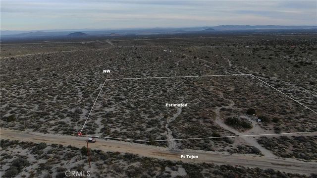 24300 Fort Tejon Road, Llano, CA 93544