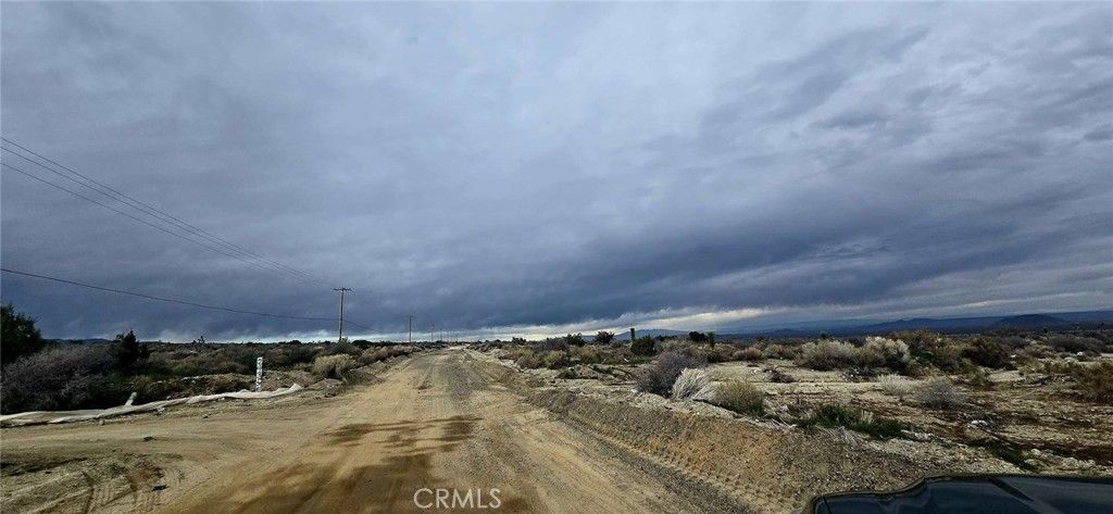 24300 Fort Tejon Road, Llano, CA 93544