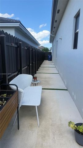 14422 SW 18th Street, Miami, FL 33175