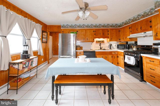 311 CINCINNATI AVE, Egg Harbor City, NJ 08215