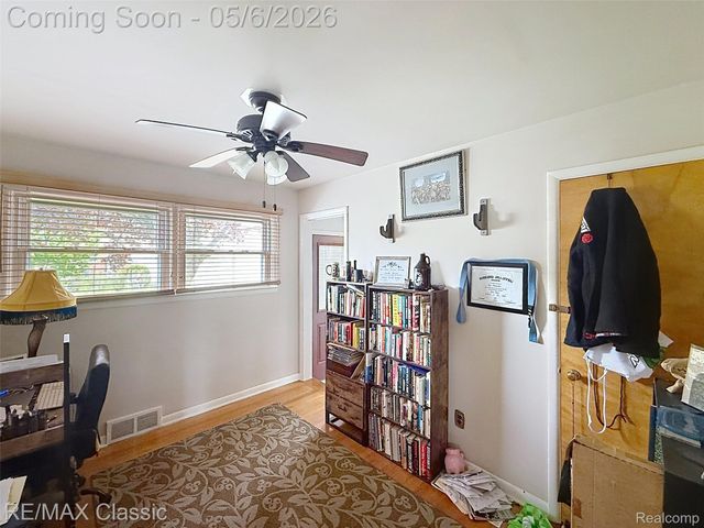 8842 Merriman Road, Livonia, MI 48150
