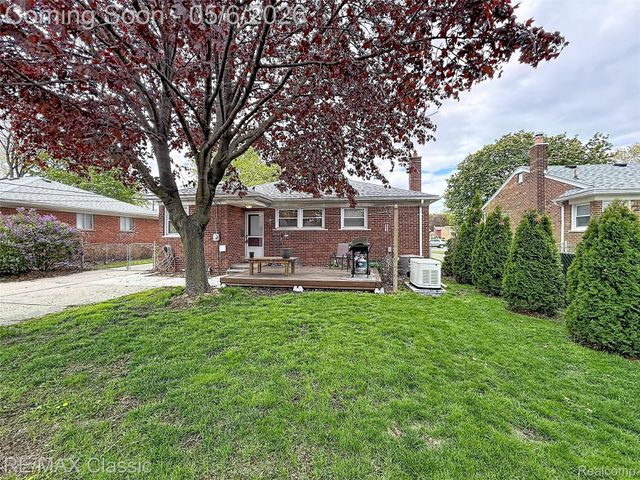 8842 Merriman Road, Livonia, MI 48150