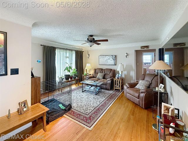 8842 Merriman Road, Livonia, MI 48150