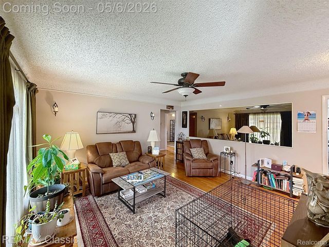 8842 Merriman Road, Livonia, MI 48150
