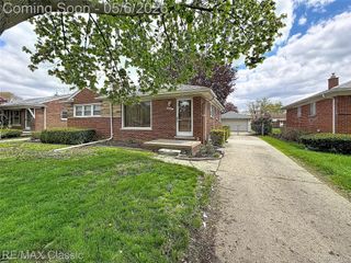 8842 Merriman Road, Livonia, MI 48150