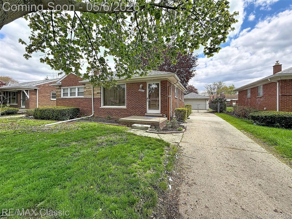 8842 Merriman Road, Livonia, MI 48150