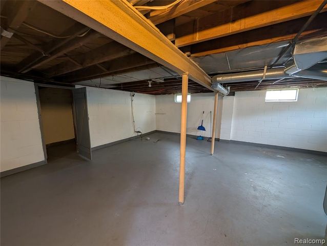636 Waldman Avenue, Flint, MI 48507