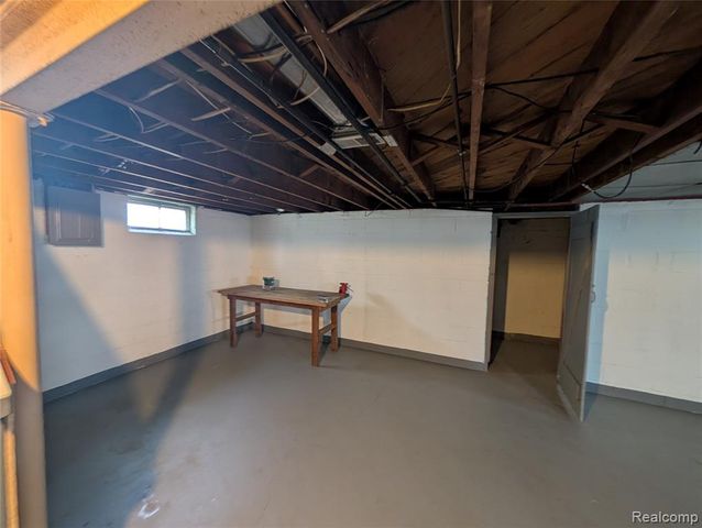 636 Waldman Avenue, Flint, MI 48507