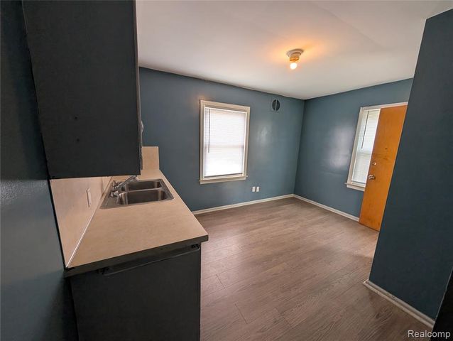 636 Waldman Avenue, Flint, MI 48507