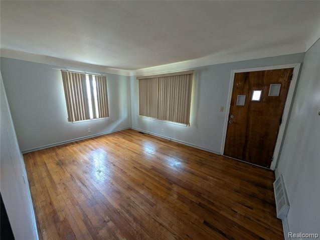 636 Waldman Avenue, Flint, MI 48507