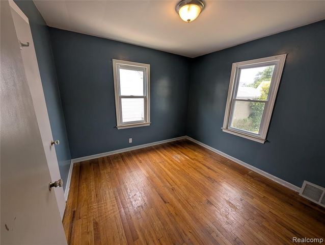 636 Waldman Avenue, Flint, MI 48507