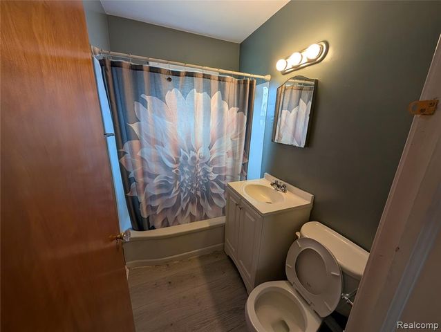 636 Waldman Avenue, Flint, MI 48507