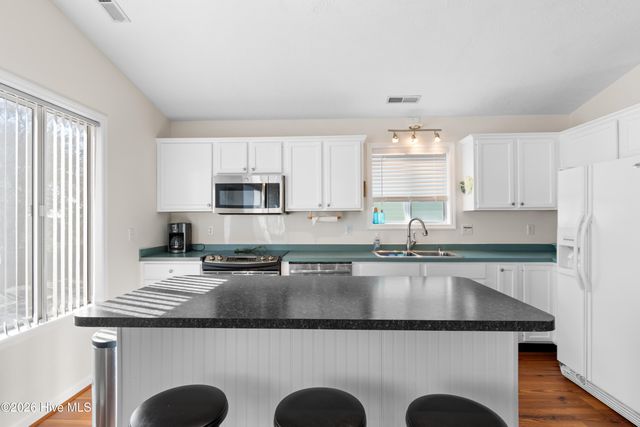 101 SE 24th Street, Oak Island, NC 28465