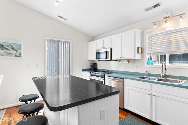 101 SE 24th Street, Oak Island, NC 28465