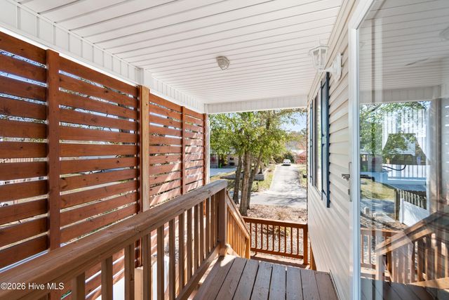 101 SE 24th Street, Oak Island, NC 28465