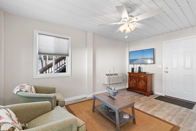 101 SE 24th Street, Oak Island, NC 28465