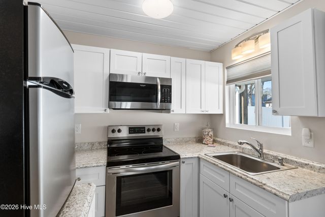 101 SE 24th Street, Oak Island, NC 28465