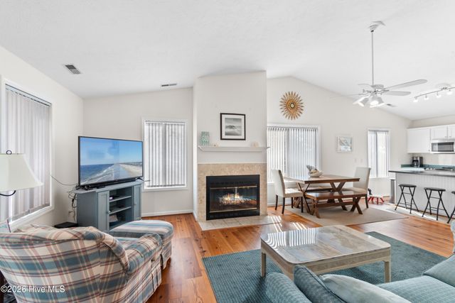 101 SE 24th Street, Oak Island, NC 28465