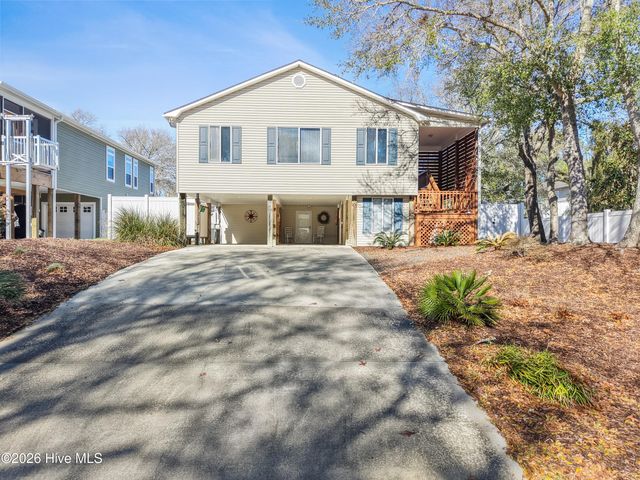 101 SE 24th Street, Oak Island, NC 28465