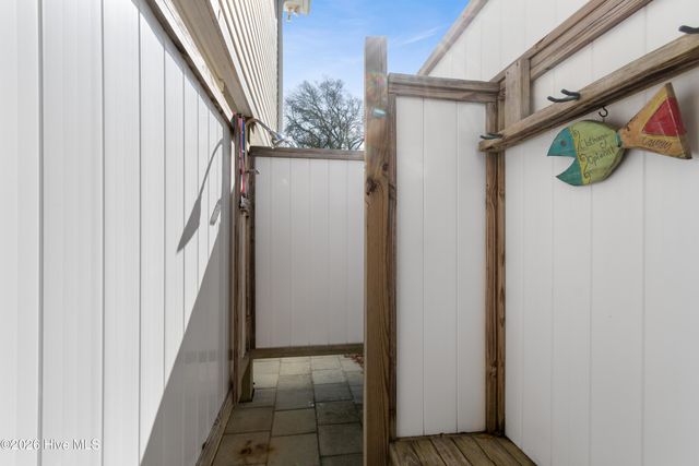 101 SE 24th Street, Oak Island, NC 28465