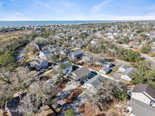 101 SE 24th Street, Oak Island, NC 28465