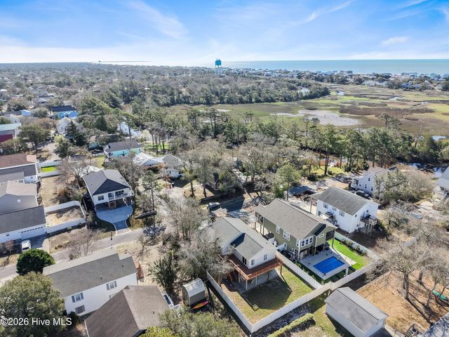 101 SE 24th Street, Oak Island, NC 28465