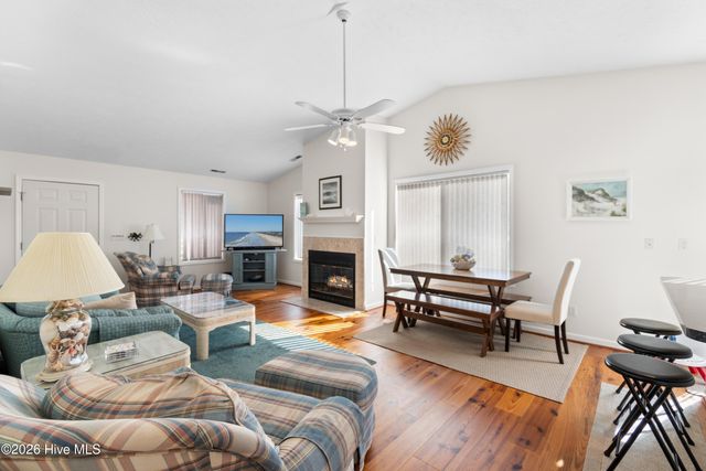 101 SE 24th Street, Oak Island, NC 28465